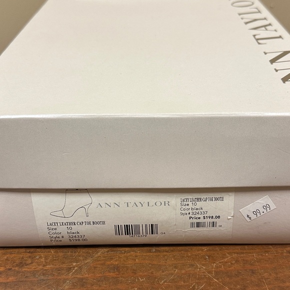 Ann Taylor Lacey Cap Toe Booties - Size 10 - Picture 9 of 9